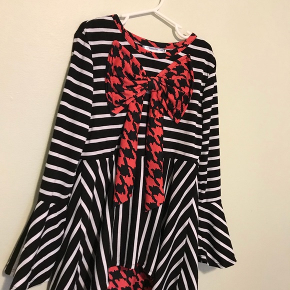 Sharkbite Hem Tunic And Skirt - Picture 3 of 4